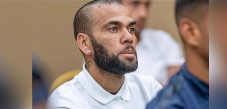 Urgente: Daniel Alves é condenado a 4 anos e 6 meses de prisão por estupro na Espanha