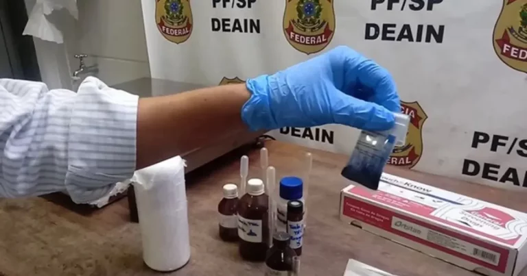 Prisão por metanfetamina líquida em aeroporto: PF detém Suspeitos