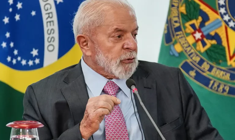 Lula aborda crise entre Guiana e Venezuela na visita ao Caribe: enfoque na mediação