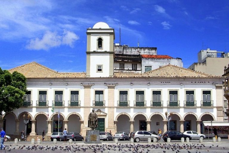 Câmara de Salvador aprova subsídio a ônibus e mantém vetos do Prefeito