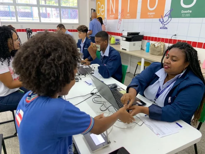 Serviços eleitorais em escolas estaduais