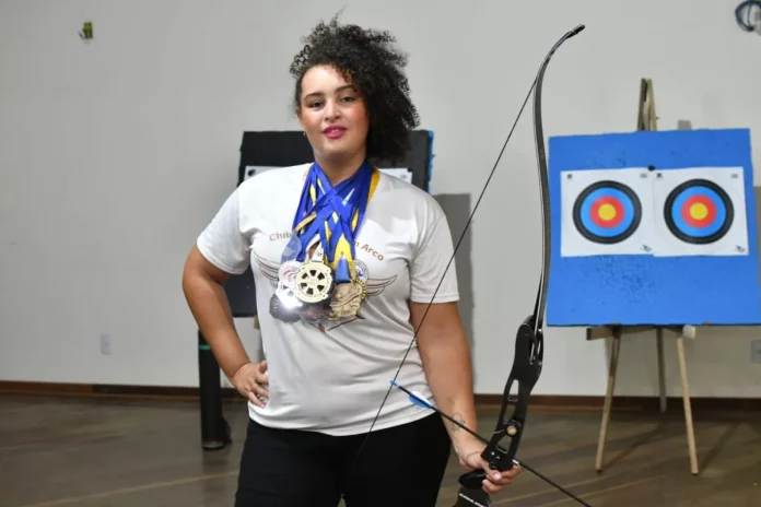 Atleta baiana no tiro com arco