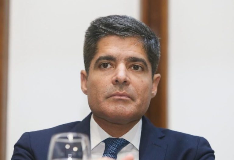 ACM Neto articula candidatura de Ronaldo Caiado a Presidente em 2026