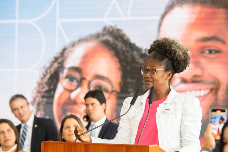 Baiana encontra Lula e revela superação do Câncer após diagnóstico na Policlínica Estadual