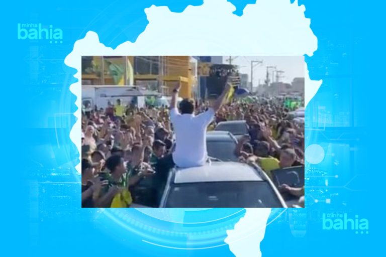 Bolsonaro realiza carreatas no Rio sem comentar sobre depoimentos de militares