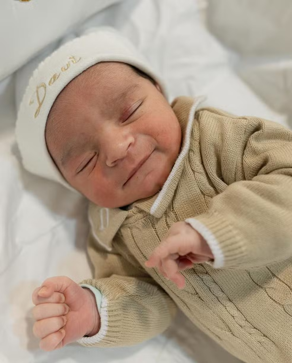 Davi Cristiano Ronaldo, filho de Luva de Pedreiro