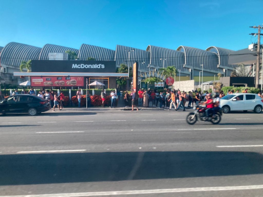 Greve de ônibus paralisa Região Metropolitana de Salvador nesta quarta-feira (13) 2 greve de ônibus,Região Metropolitana de Salvador,paralização