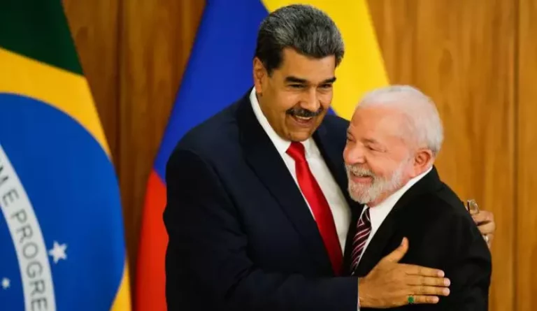 Embaixador venezuelano busca diálogo com governo brasileiro após críticas de Lula