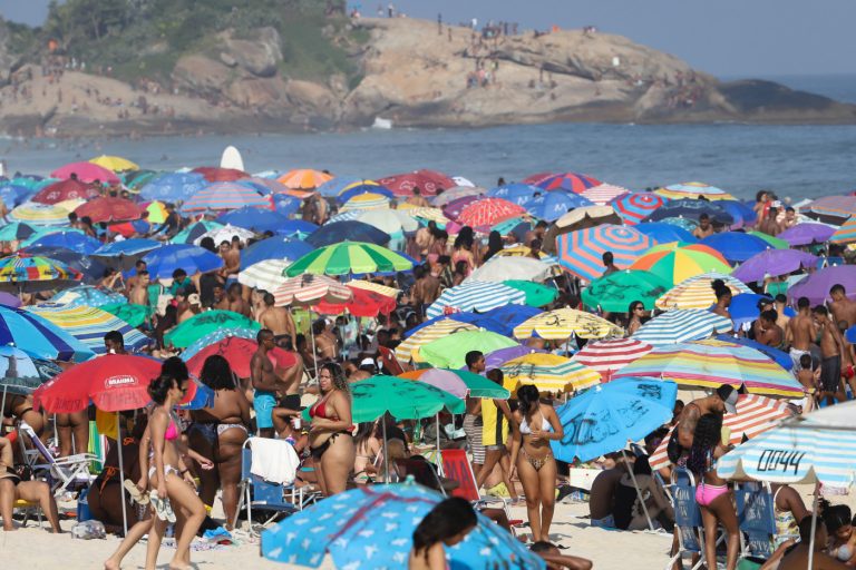 Recorde de sensação térmica atinge 60,1 graus em Guaratiba, Rio de Janeiro