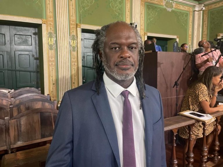 Sílvio Humberto confirma pré-candidatura a Vereador em Salvador