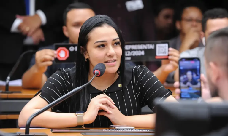 Investigação de câmeras escondidas na residência de deputada Dayany Bittencourt mobiliza polícia federal