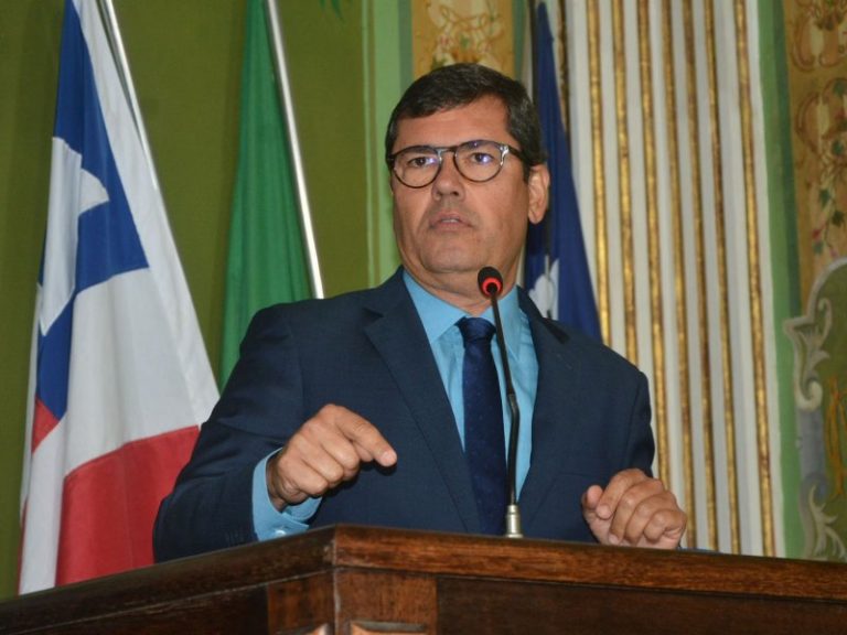 Claudio Tinoco critica paralisação repentina dos rodoviários em Salvador