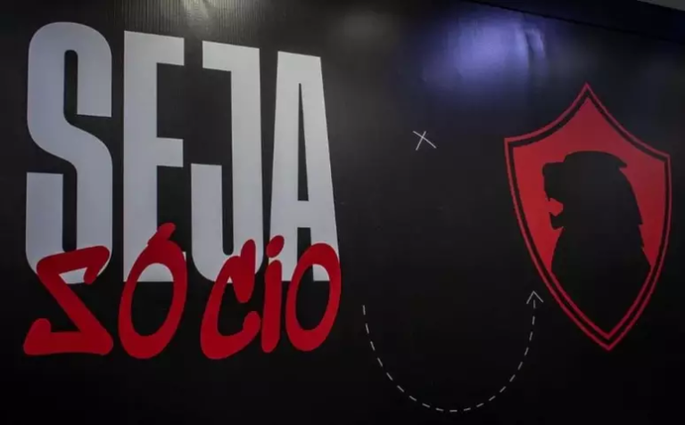 Queda do número de associados Vitórias