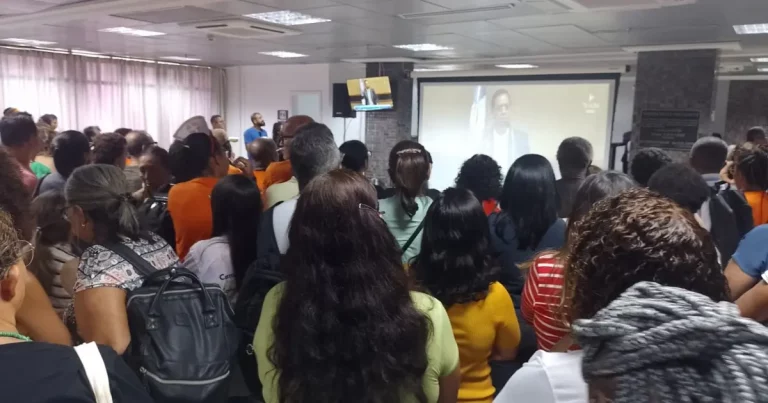 Projeto de reajuste salarial dos servidores públicos será votado hoje na AL-BA