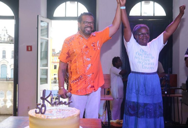 Kleber Rosa celebra 50 anos com apoiadores em evento no Pelourinho