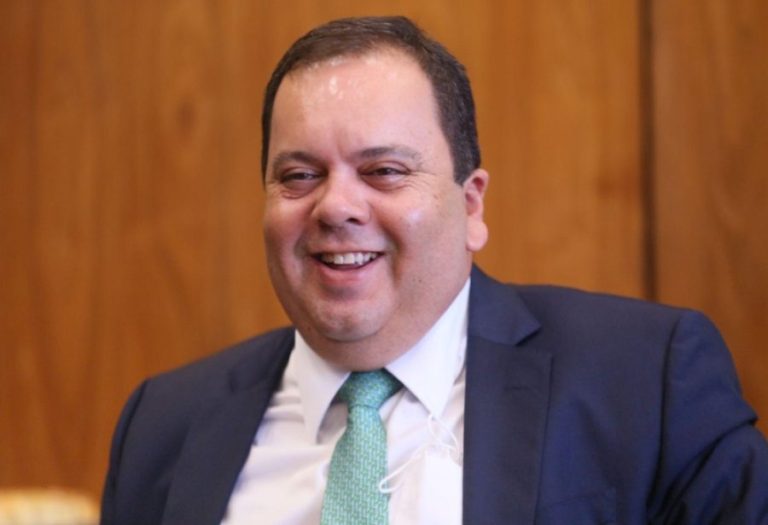 Reencontro e disputa na Câmara: Baleia Rossi e Elmar Nascimento na eleição presidencial