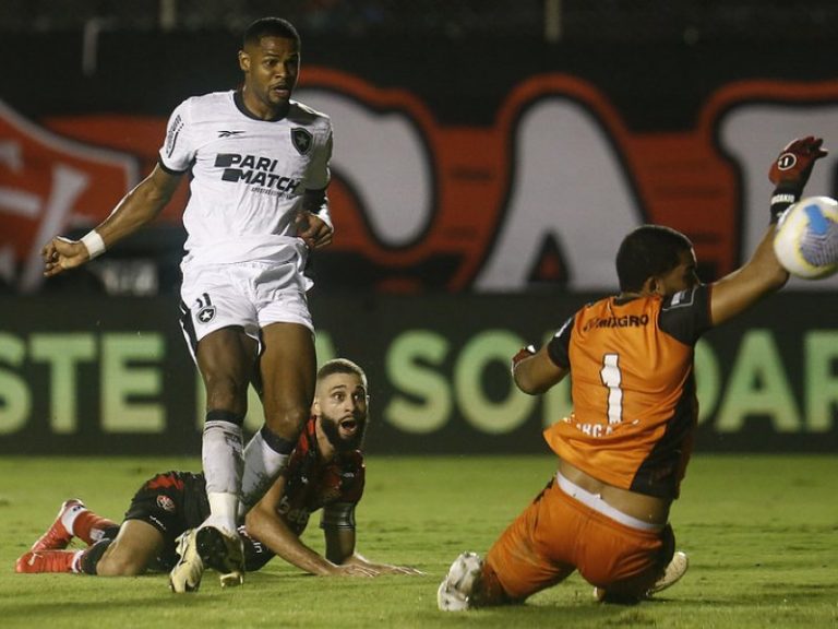 Vitória é eliminado da Copa do Brasil após derrota para o Botafogo no Barradão