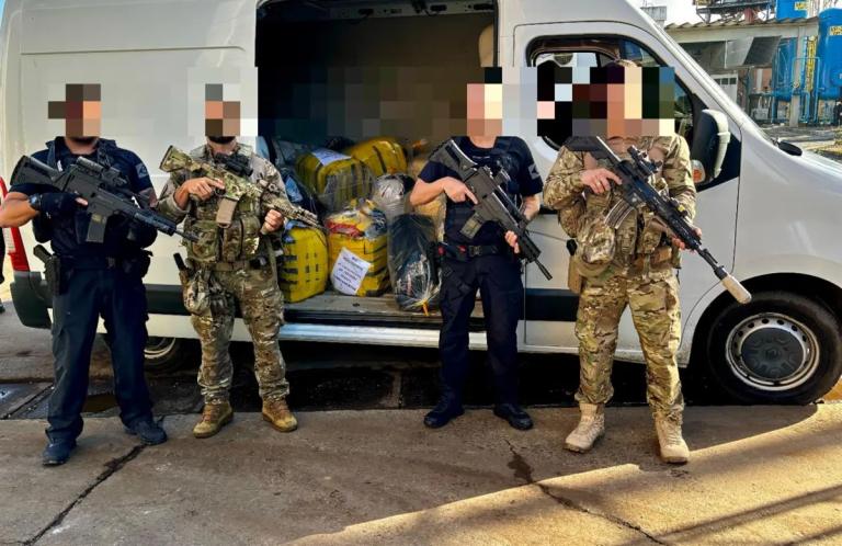 Polícia Federal incinera 1,5 tonelada de drogas na Bahia