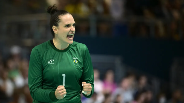 Gabi Moreschi brilha no handebol olímpico e empolga a torcida
