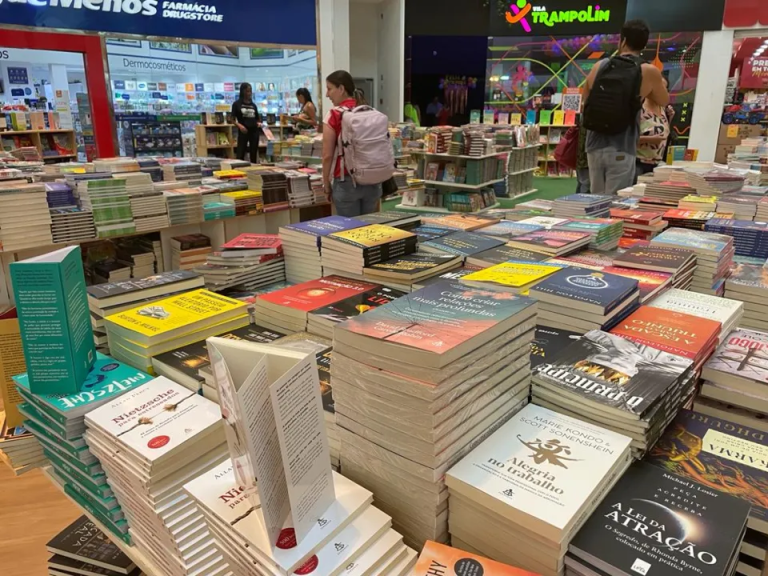 Feira PromoLivros em Salvador oferece diversos títulos por apenas R$ 15