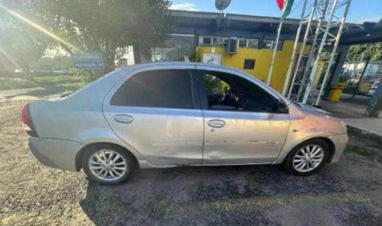 Homem detido por receptação após pegar carro emprestado do amigo