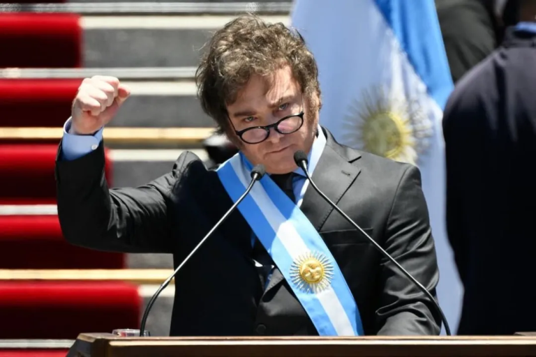 Reformas econômicas de Javier Milei entram em vigor na Argentina