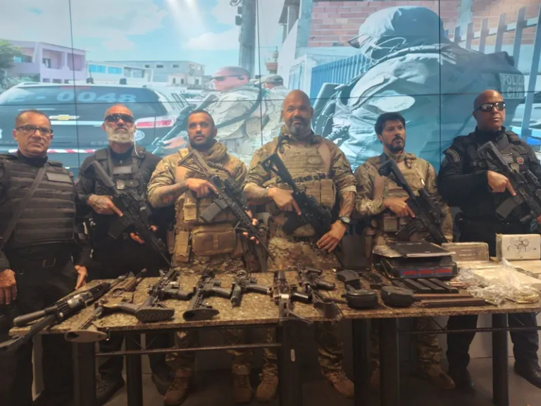 Operação policial na Bahia resulta em apreensão de 39 fuzis em 2024