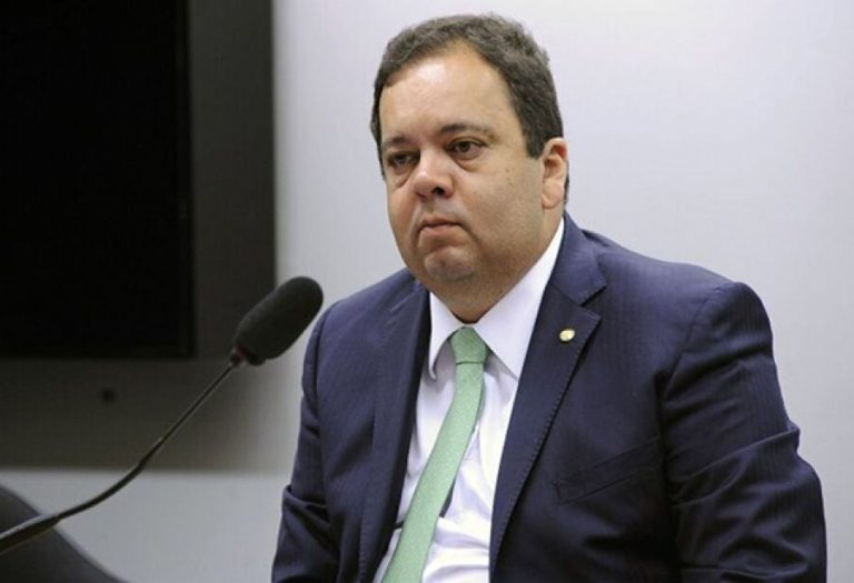 De olho em sucessão: Elmar articula para petistas em eleições municipais