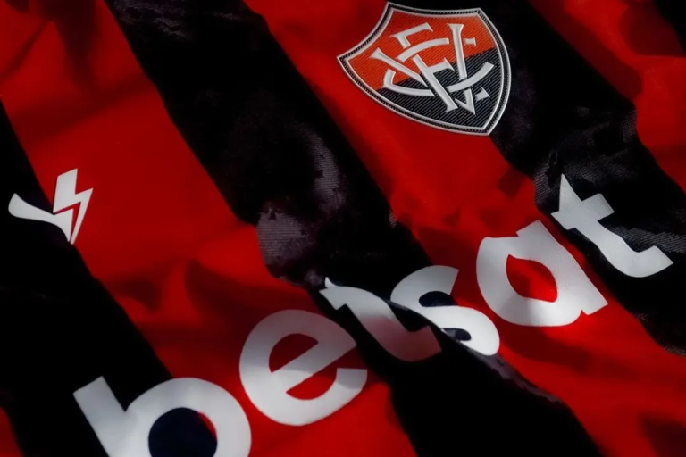 Betsat regulariza situação e mantém patrocínio ao Vitória até 2025