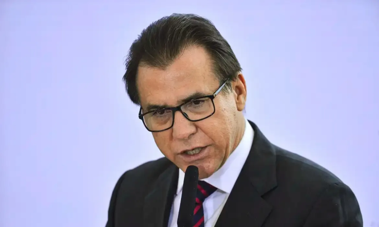 Ministro Luiz Marinho desmente boatos sobre fim da multa rescisória e redução do FGTS