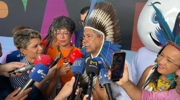 Jerônimo Rodrigues explica que reforma é para fortalecer governo e não para agradar aliados