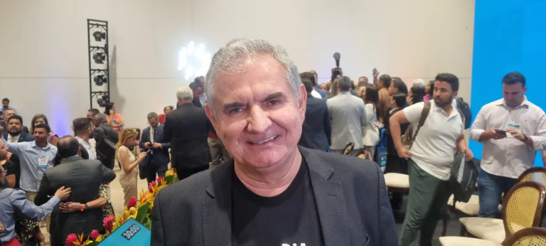 Coronel discute eleições de 2026 e possível candidatura independente