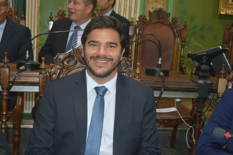 Daniel Alves é reconduzido como líder do PSDB na Câmara de Salvador