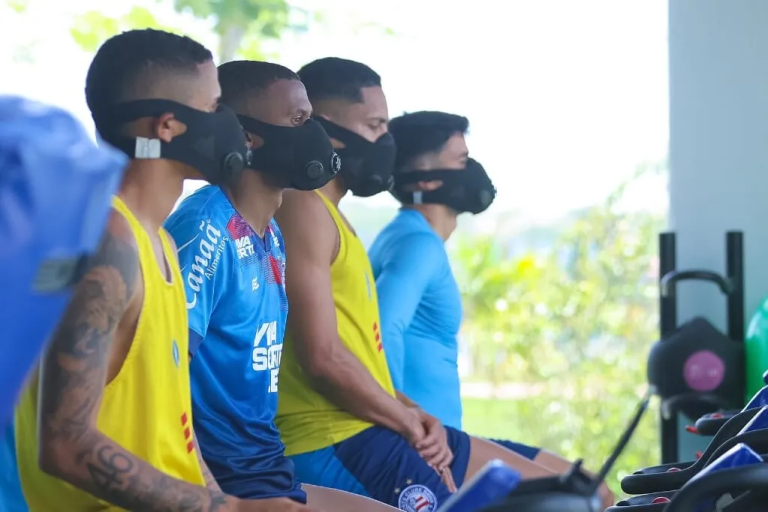 Bahia enfrenta The Strongest na altitude: preparação e estratégias