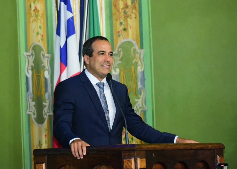 Prefeito Bruno Reis compromete-se com fortes investimentos em educação em Salvador