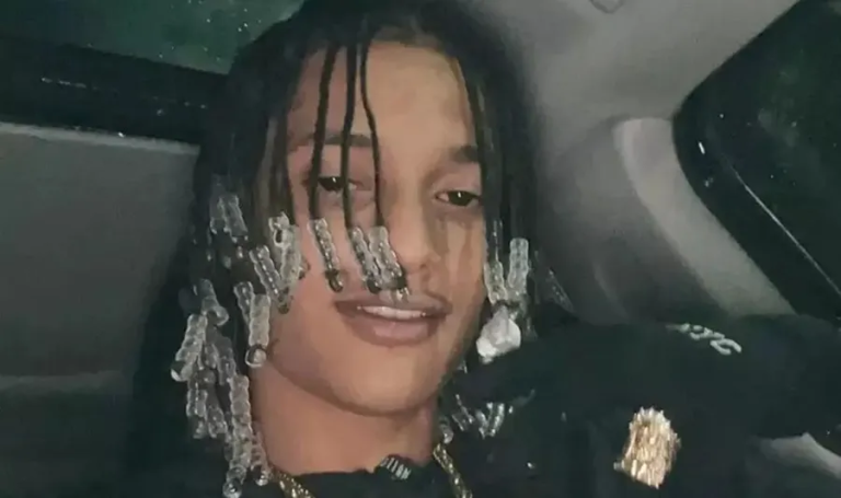 Rapper Oruam defende amigo em delegacia e nega conhecimento sobre fuga