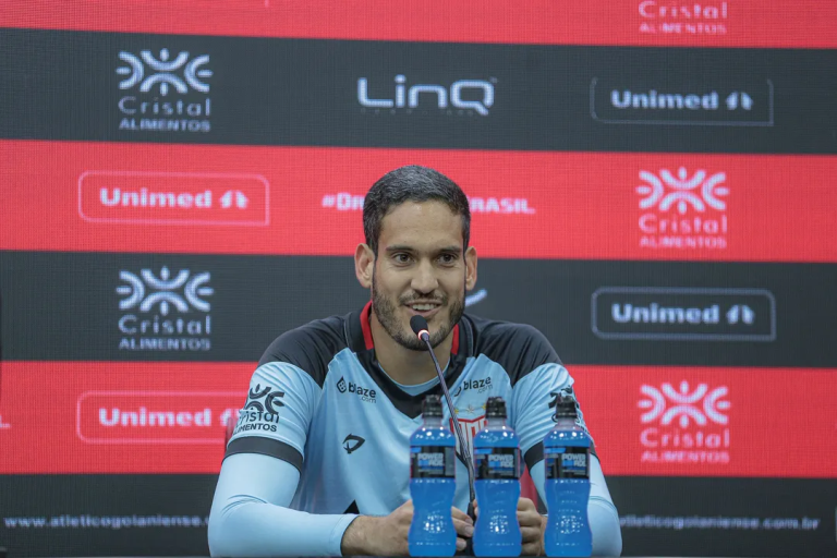 Ronaldo assina com Bahia: detalhes do contrato revelados