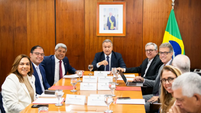 Jerônimo e Rui anunciam construção de novo Hospital Regional em Paulo Afonso