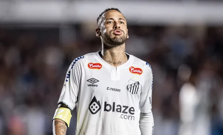 Neymar renova contrato com Santos até dezembro com salário acima de R$ 4,5 milhões
