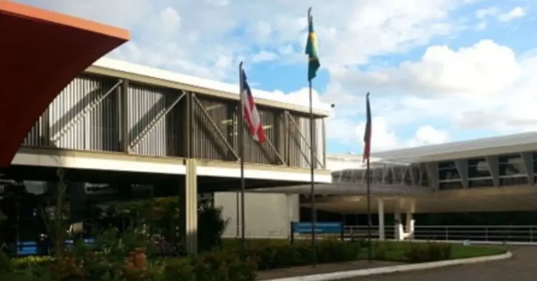 Juiz eleitoral de Simões Filho é afastado pelo TRE-BA por morosidade em processos de 2024