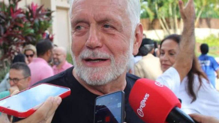 Jaques Wagner lidera comitiva de senadores aos EUA para negociar fim do tarifaço de Trump