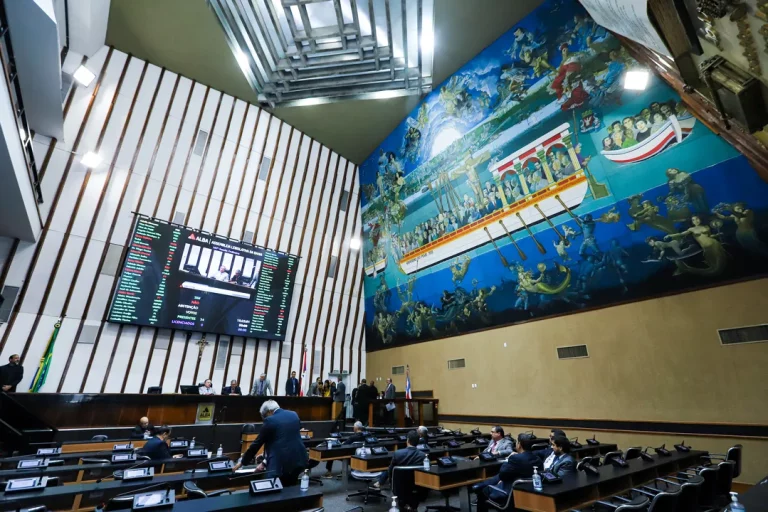 Servidores da Bahia podem ter reajuste salarial de até 22% em dois anos