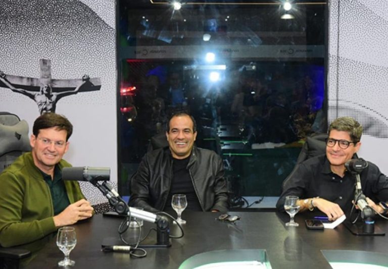 Oposição baiana mostra unidade em Conquista após lançamento de pré-candidatura de Aleluia