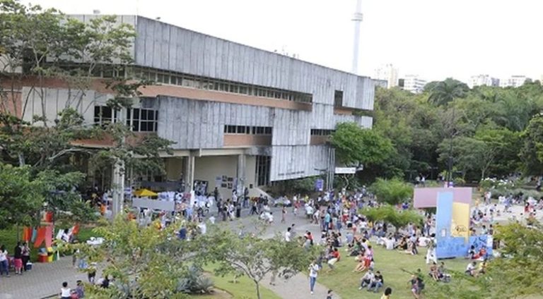 MPF cobra explicações da Ufba por atrasos em obras paralisadas em Salvador