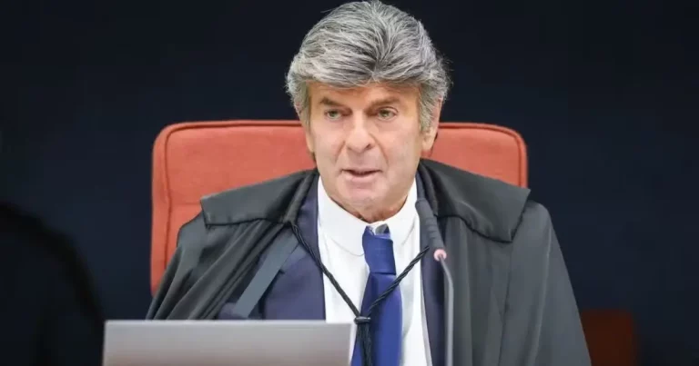 Fux vota contra condenação de Bolsonaro e outros réus na trama golpista e placar no STF fica em 2 x 1