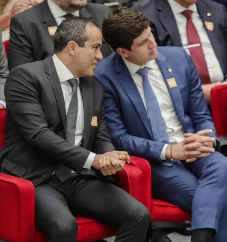 Bruno Reis se encontra com João Campos em Brasília durante posse no STJ