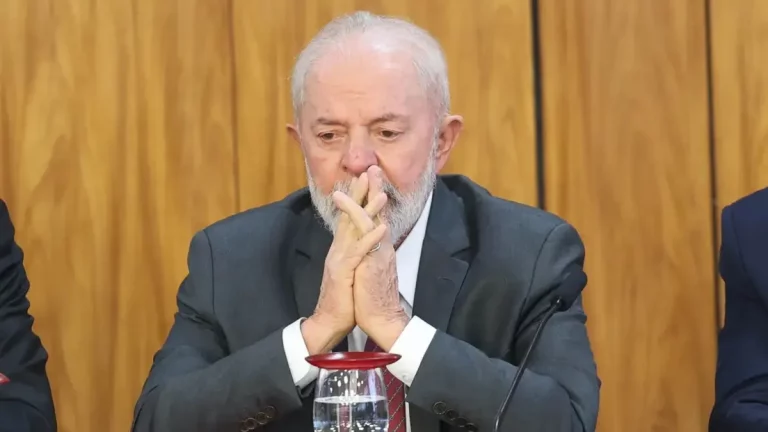 PF aponta tentativa de fraude em aposentadoria de Lula no INSS