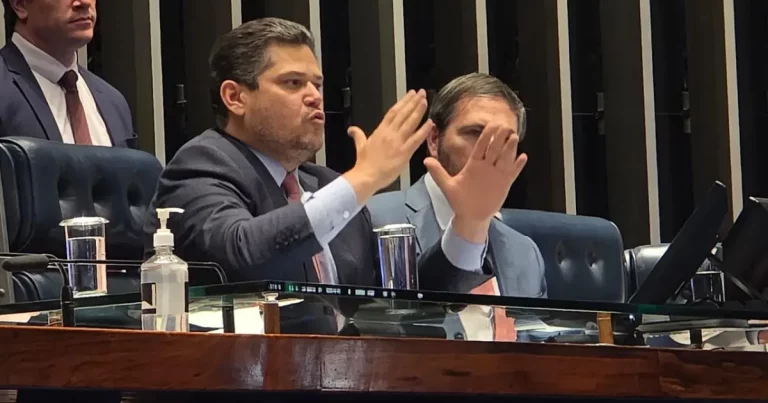 Otto diz que Alcolumbre garante tramitação normal da PEC da Blindagem no Senado