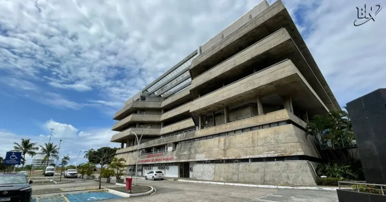 Deputado propõe inclusão da Bíblia como conteúdo obrigatório nas escolas estaduais da Bahia