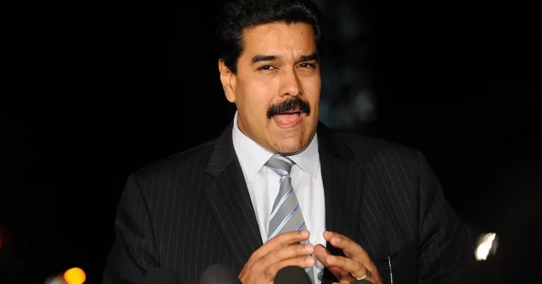 Maduro reage aos EUA e acusa CIA de promover golpes de Estado na América Latina